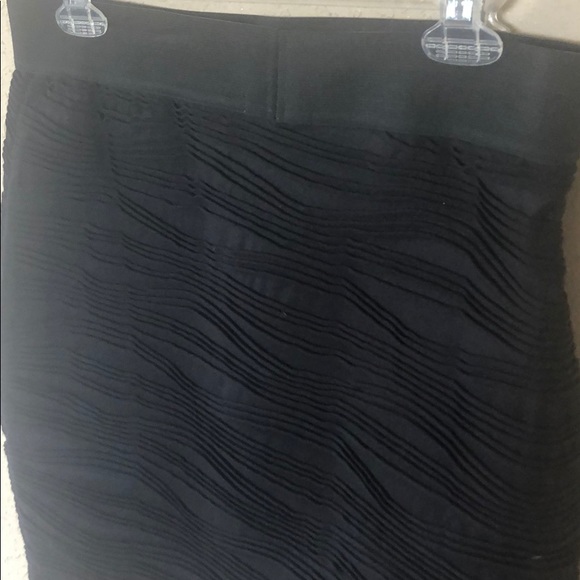 H&M Black Ruched Midi Skirt - Picture 2 of 6